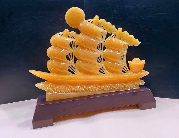 Thuận Buồm Xuôi Gió Ngọc Hoàng Long Tự Nhiên 40cm - THL9800