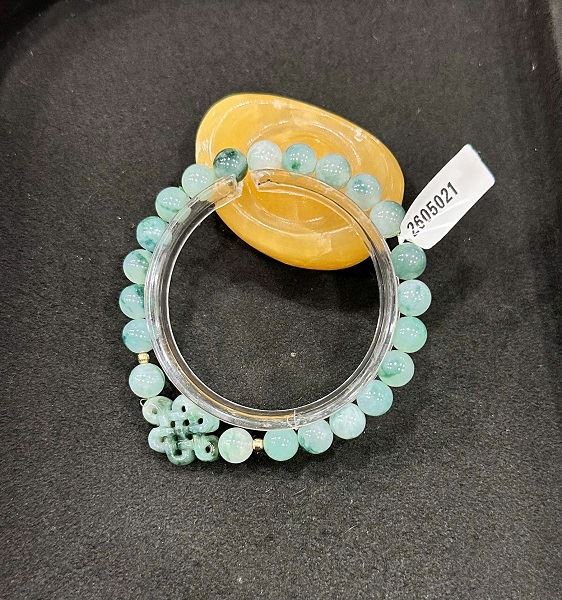 Vòng Tay Ngọc Phỉ Thúy Hoa Bay Tự Nhiên Cao Cấp - 2605021